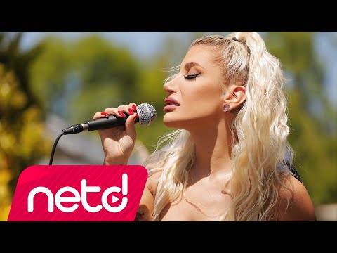 İrem Derici – Çok Sevmek Yasaklanmalı (Akustik)